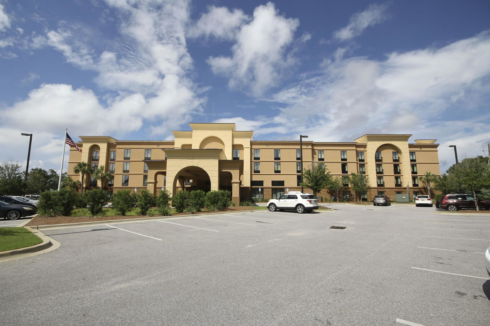 Hampton Inn & Suites Pensacola/Gulf Breeze Exterior photo
